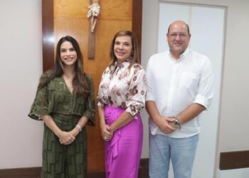 Yandra Moura visita governadora de Sergipe em exercício, Iolanda Guimarães