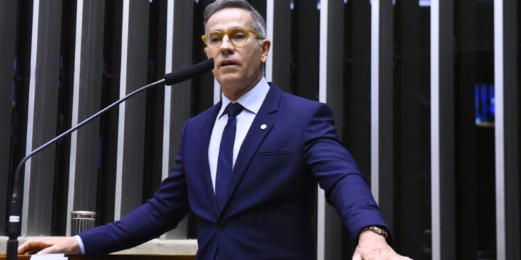 Projeto de Lei de Nitinho cria a política nacional de saúde mental nas escolas públicas