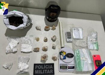 PM prende mulher por tráfico de drogas no Bairro Santos Dumont