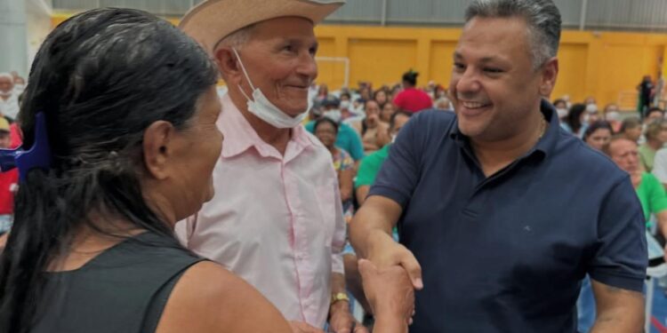 Deputado Ibrain de Valmir lidera pesquisa eleitoral municípios sergipanos