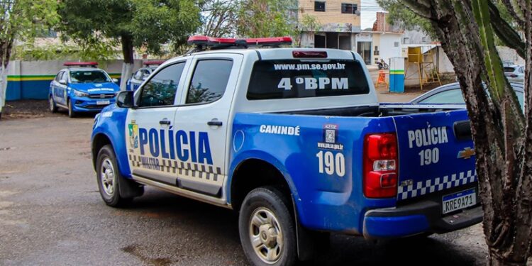 PM prende homem foragido da Justiça no Bairro 17 de Março