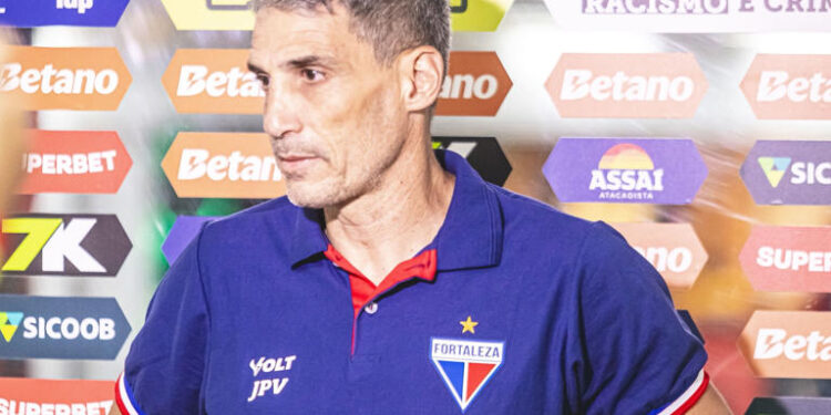 Fortaleza se manifesta sobre situação do técnico Juan Pablo Vojvoda