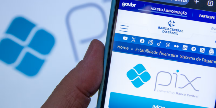 Pix bate novo recorde com 276,7 milhões de transações em um dia, diz Banco Central