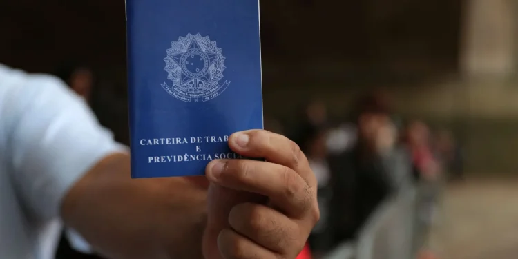 98,8% das vagas formais criadas em 2024 foram preenchidas por pessoas do CadÚnico