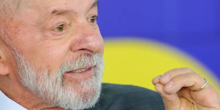 Lula defende aumento do IOF como forma de financiar gastos públicos