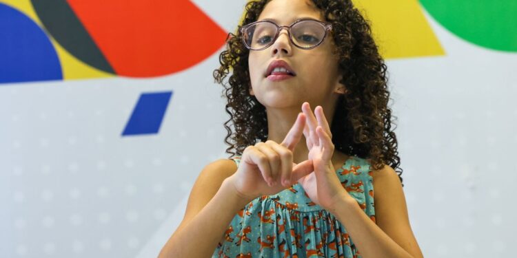 Enem: publicado o edital em Libras destinado a pessoas com deficiência