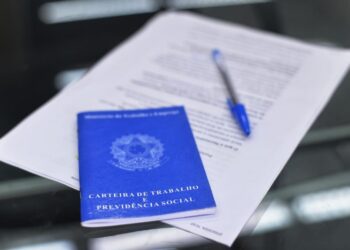 Governo adia pela 5ª vez regra sobre trabalho em feriados no comércio; medida só deve valer em 2026