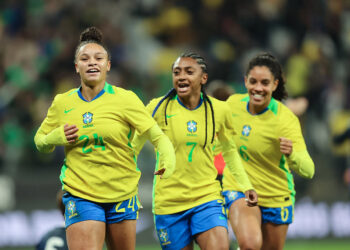 Seleção feminina dá salto no ranking da Fifa e sobe para o 4º lugar; confira o top 10