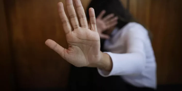 Brasil tem alta de feminicídio e estupro em 2024; roubo a banco, carga e de veículos caem, aponta governo