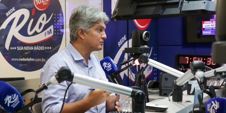 “Queremos implementar em Socorro uma série de concursos públicos”, diz prefeito Samuel Carvalho