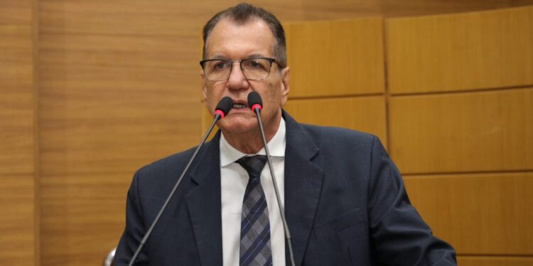 Adailton Martins celebra a inauguração do Centro de Alta Complexidade Vascular no Huse