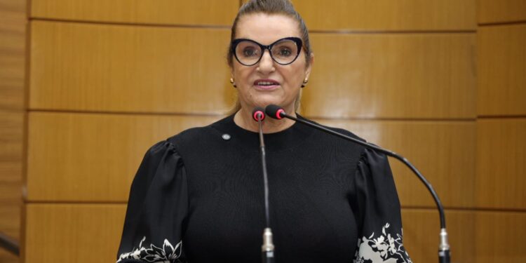 Áurea Ribeiro denuncia colapso na saúde pública de Lagarto