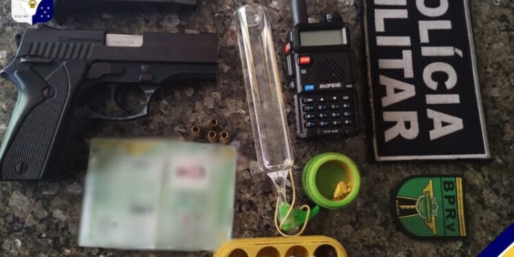 Polícia Militar prende homem com arma de fogo e drogas na Rodovia Estadual