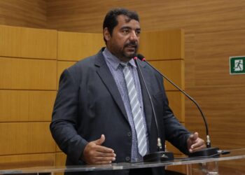 Deputado faz apelo à Prefeitura de Aracaju pela não remoção Food Trucks na Orla de Atalaia
