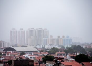 Alerta de chuvas intensas em Sergipe é prorrogado até terça-feira