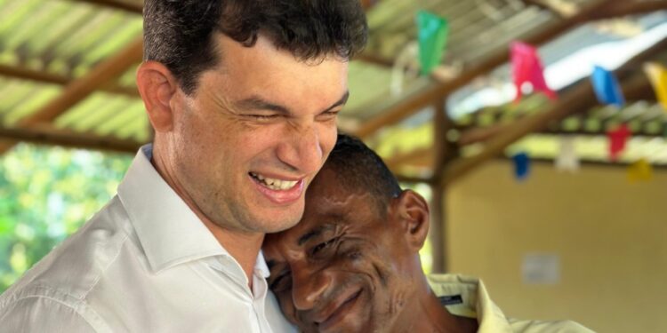 Deputado Paulo Júnior está entre os mais citados em pesquisa eleitoral em Sergipe