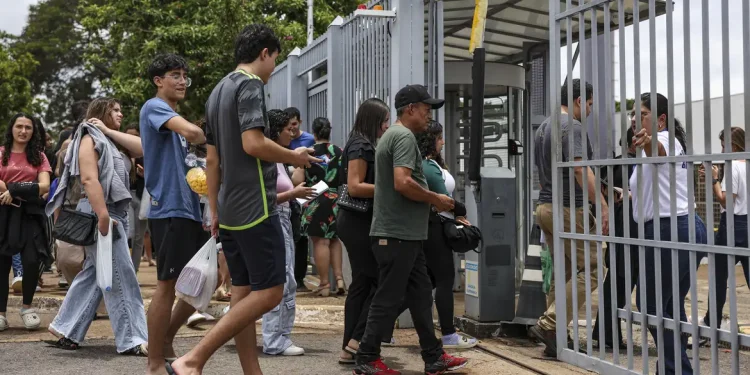 Prazo para pagar taxa de inscrição do Enem termina na quarta-feira