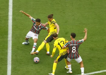 Flu domina Borussia, mas fica no 0 a 0 na estreia do Mundial de Clubes