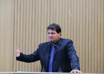 Miltinho Dantas presta solidariedade à deputada Yandra Moura após comentário machista de jornalista