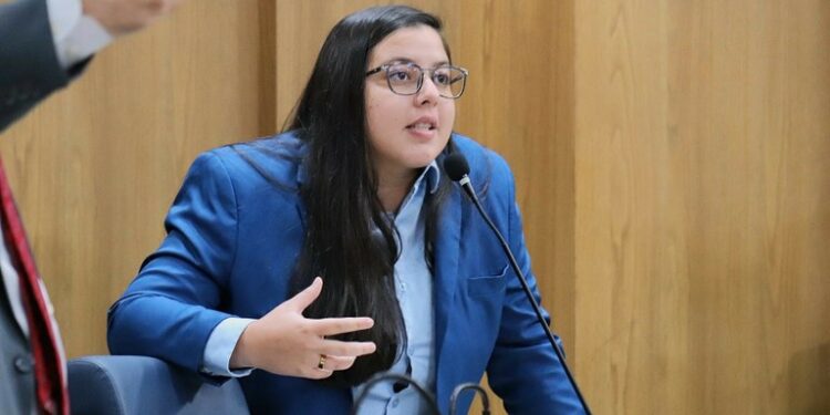 No Dia do Orgulho Autista, vereadora Thannata reforça compromisso com inclusão e apoio às famílias atípicas