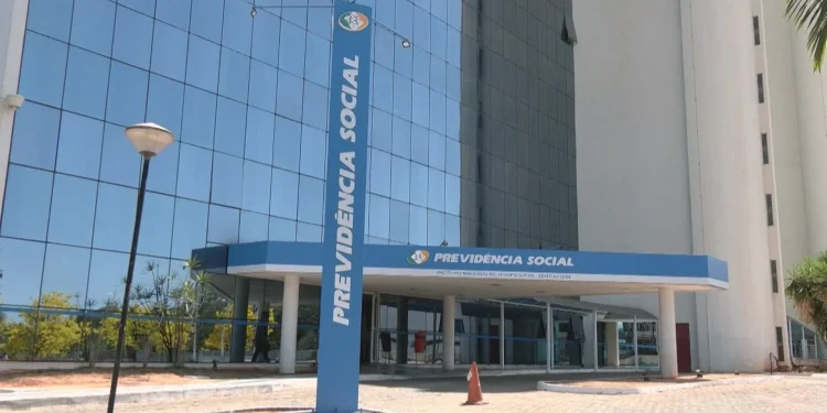 INSS estima iniciar ressarcimento de aposentados no dia 24 de julho