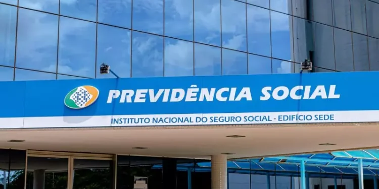 INSS: descontos indevidos podem chegar a até R$ 3 bilhões, estima ministro da Previdência