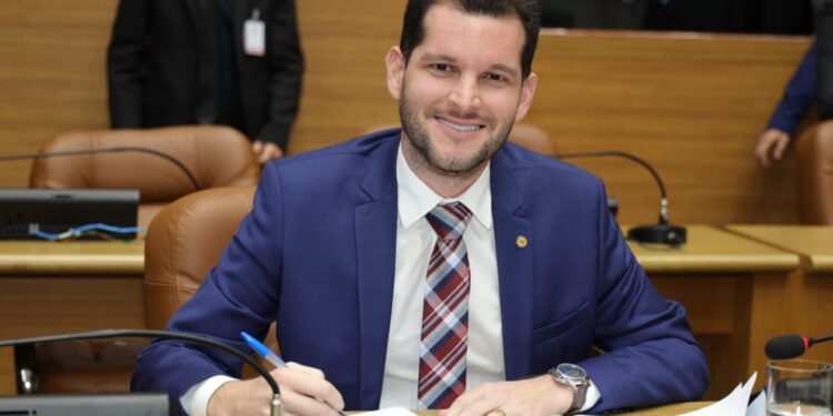 Projeto de Neto Batalha reconhece vaquejada, cavalgada e a pega de boi como práticas esportivas