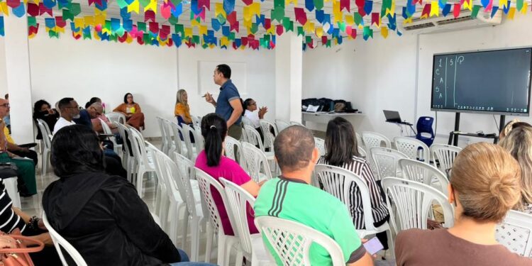 Educação de Aracaju promove Formação Continuada para Professores do 5º ano do Ensino Fundamental