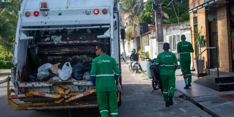 Coleta de lixo no Complexo Santa Maria passa a ser diária a partir do dia 18