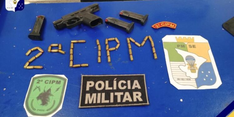 PM prende suspeito por porte ilegal de arma de fogo na Barra dos Coqueiros