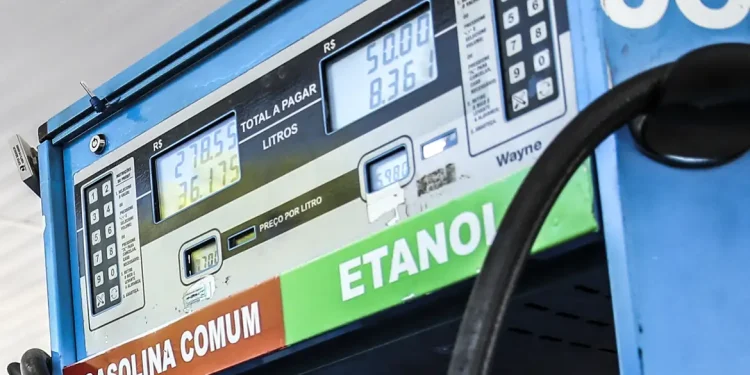 Governo anuncia aumento do etanol na gasolina para 30%
