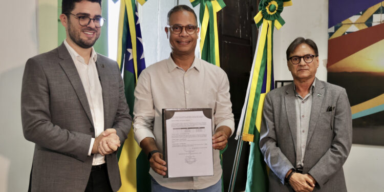 Prefeitura de São Cristóvão e Iphan assinam termo de compromisso para restaurar Estação Ferroviária e requalificar espaços históricos