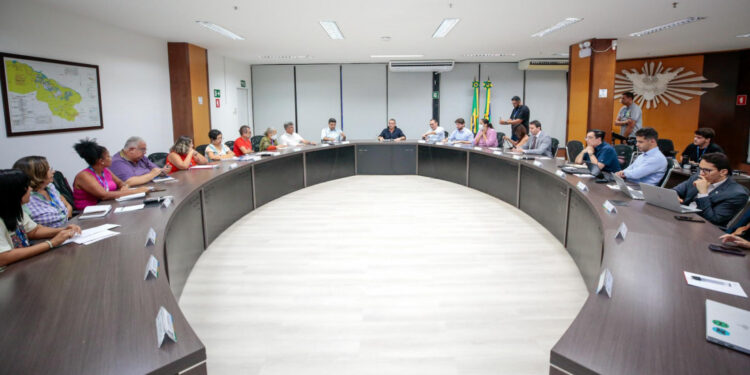 Fábio Mitidieri se reúne com Sintese para dar continuidade à negociação de pleitos do magistério