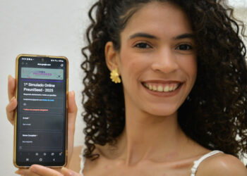 Pré-Uni realiza 1º Simulado Online e intensifica preparação para o Enem 2025