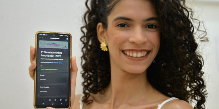 Pré-Uni realiza 1º Simulado Online e intensifica preparação para o Enem 2025