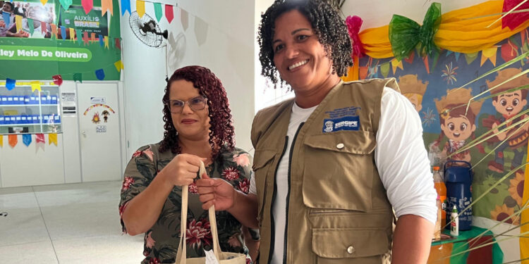 Governo de Sergipe entrega kits de proteção a catadores que atuarão no São Pedro de Capela