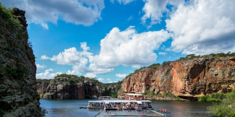 Sergipe conquista crescimento de 7,9% no turismo no primeiro trimestre e segue avançando