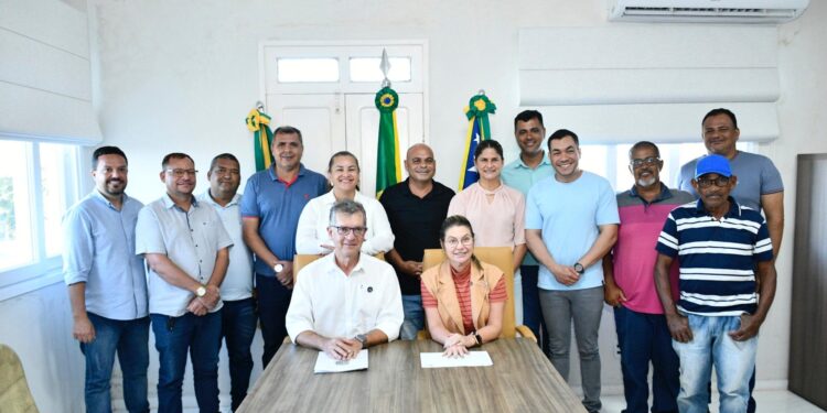Em Pacatuba, Laércio anuncia novos recursos para a saúde e agricultura familiar