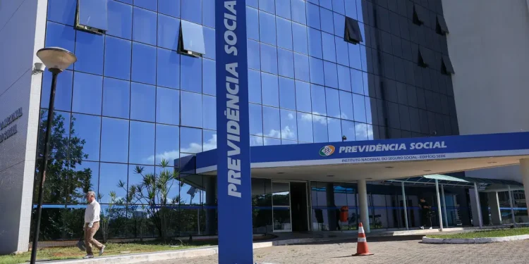 Toffoli: ressarcimento do INSS ficará fora de meta fiscal e arcabouço