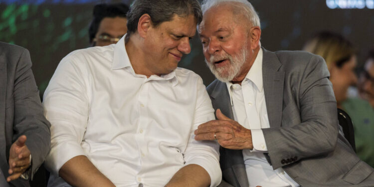 Eleições 2026: Lula e Tarcísio de Freitas empatariam tecnicamente no 2º turno, aponta pesquisa Quaest