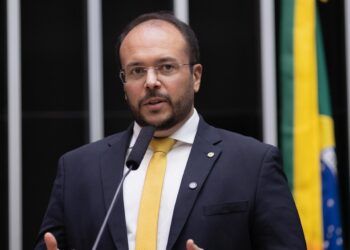 Thiago de Joaldo propõe lei para ensinar manobra de desengasgo durante o pré-natal