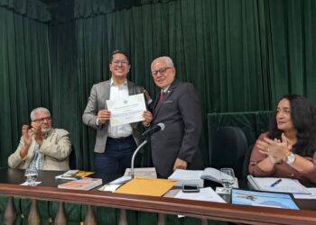 Vice-prefeito Ricardo é homenageado pela Academia Sergipana de Letras