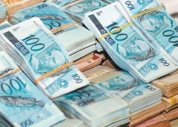 Mais ricos deveriam pagar 14% para igualar à classe média, aponta Ipea