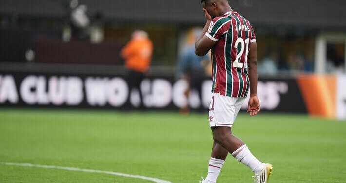 Wolverhampton acerta a contratação de Arias junto ao Fluminense, diz jornalista