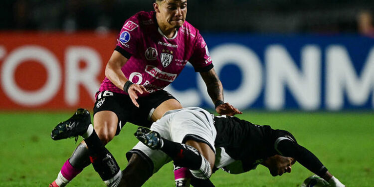 Independiente del Valle castiga o Vasco e avança na Sul-Americana com empate