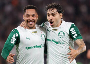 Vitor Roque decide e define virada do Palmeiras sobre o Fluminense no Maracanã