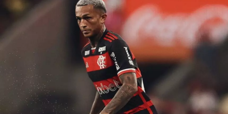 Roma intensifica conversas para contratar Wesley, do Flamengo