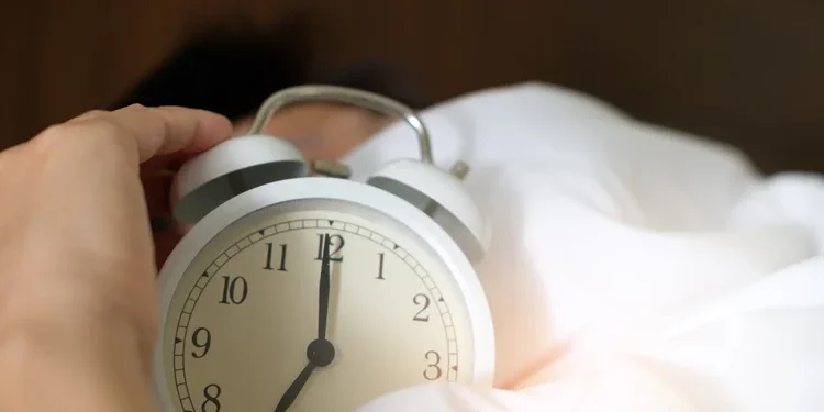 Os melhores horários para acordar: como escolher o momento ideal para começar o dia