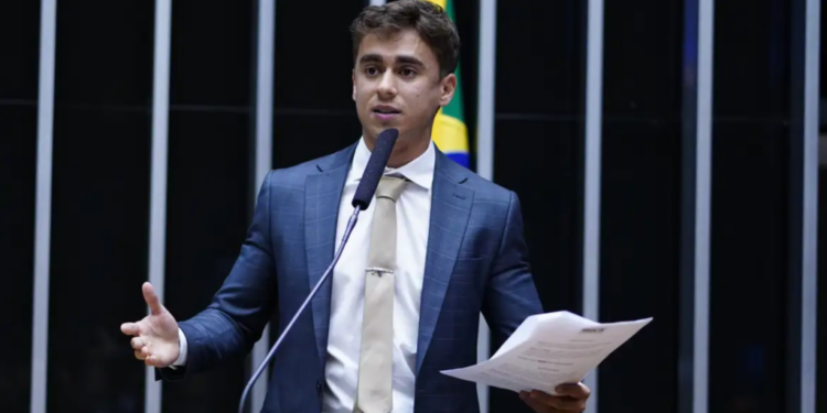 Hugo Motta sonda Nikolas Ferreira para comandar a CPI do INSS
