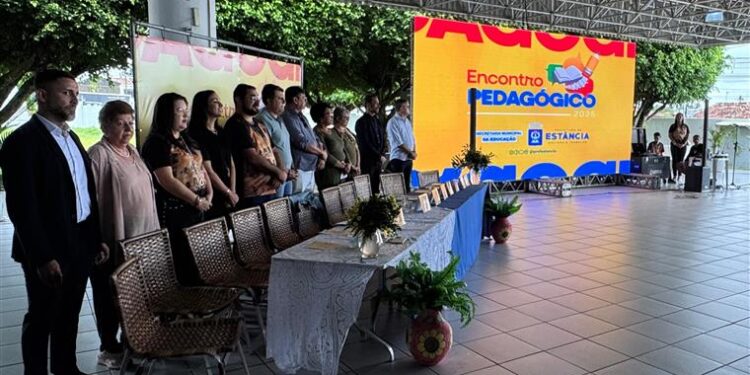 Prefeitura de Estância realiza Encontro Pedagógico 2025 e reforça compromisso com a educação inclusiva e de qualidade
